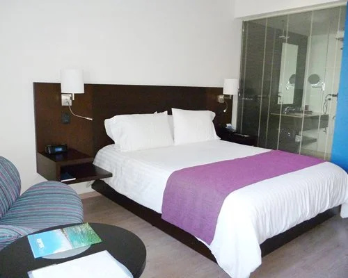NH Collection Royal Smart Suites - 4 Nights, Barranquilla, Colombia