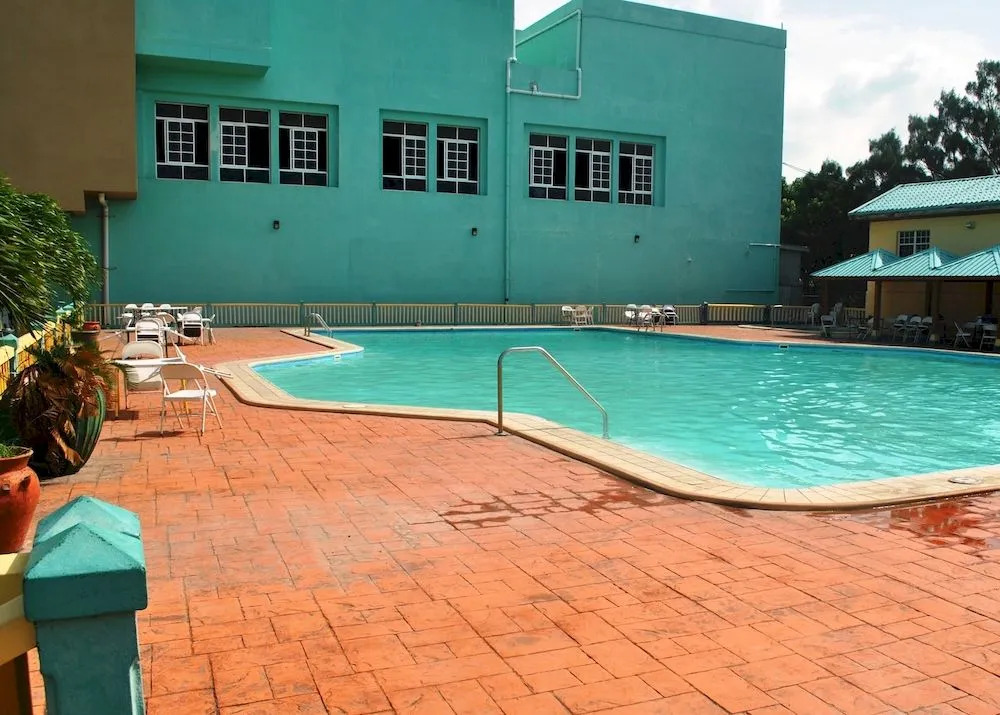 Best Caribbean Belize Pickwick Hotel
