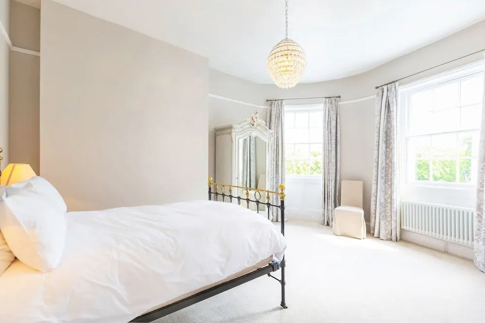 Luxury Apartments - Queen Circus