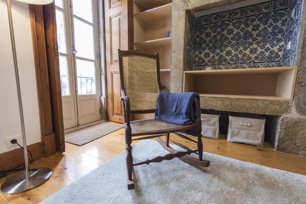 Rustic Flat at Lisbon's Heart
