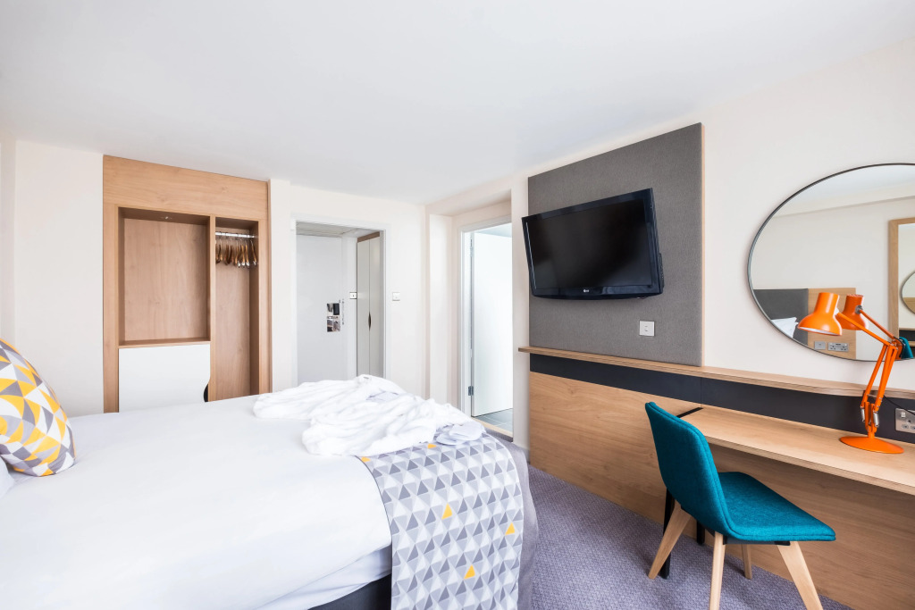 Holiday Inn Coventry M6, J2 by IHG