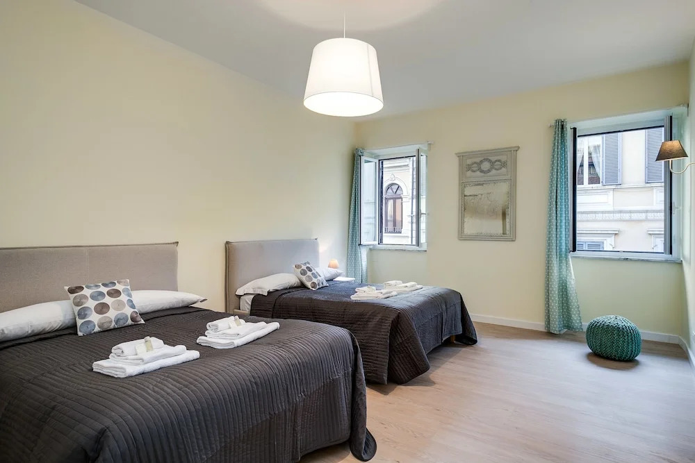 Travel & Stay - Sistina