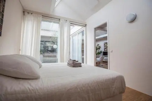 Helmers | Artfulstay