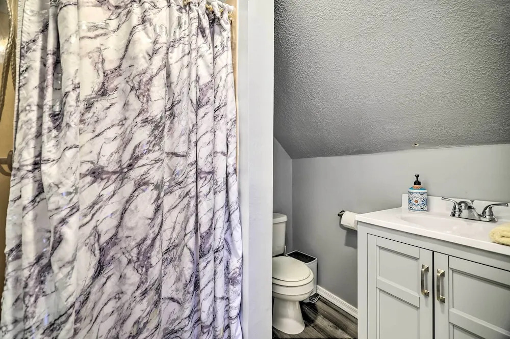Tobyhanna Home Near Kalahari w/ Lake & Pool Access