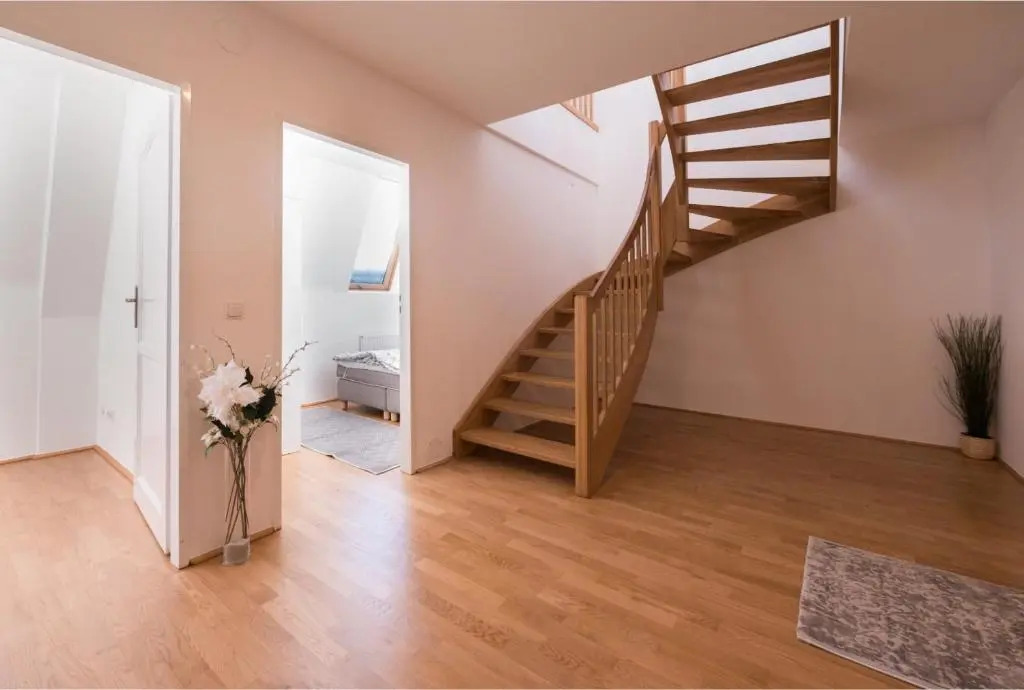 Sunny & cozy Penthouse with Balcony DG3