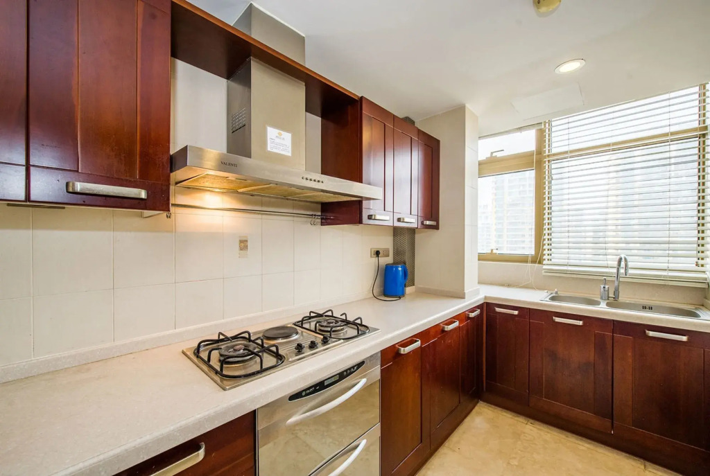 SZZD Crown Serviced Apartment