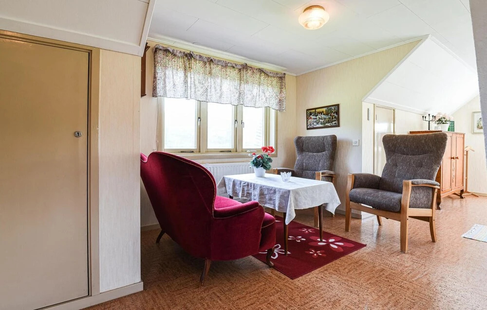 Cozy Home In Vänersborg With Wifi