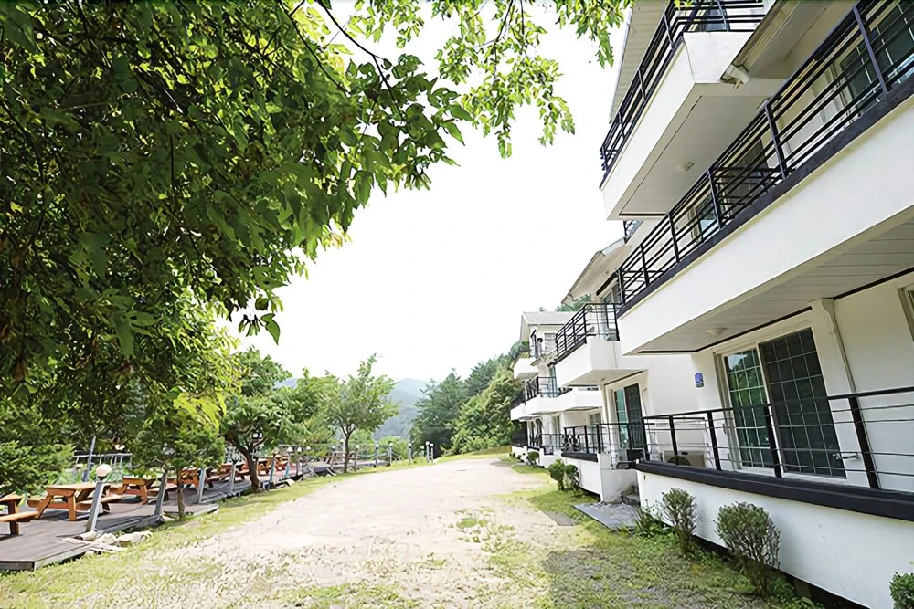 Gangchonwhite Castle Pension