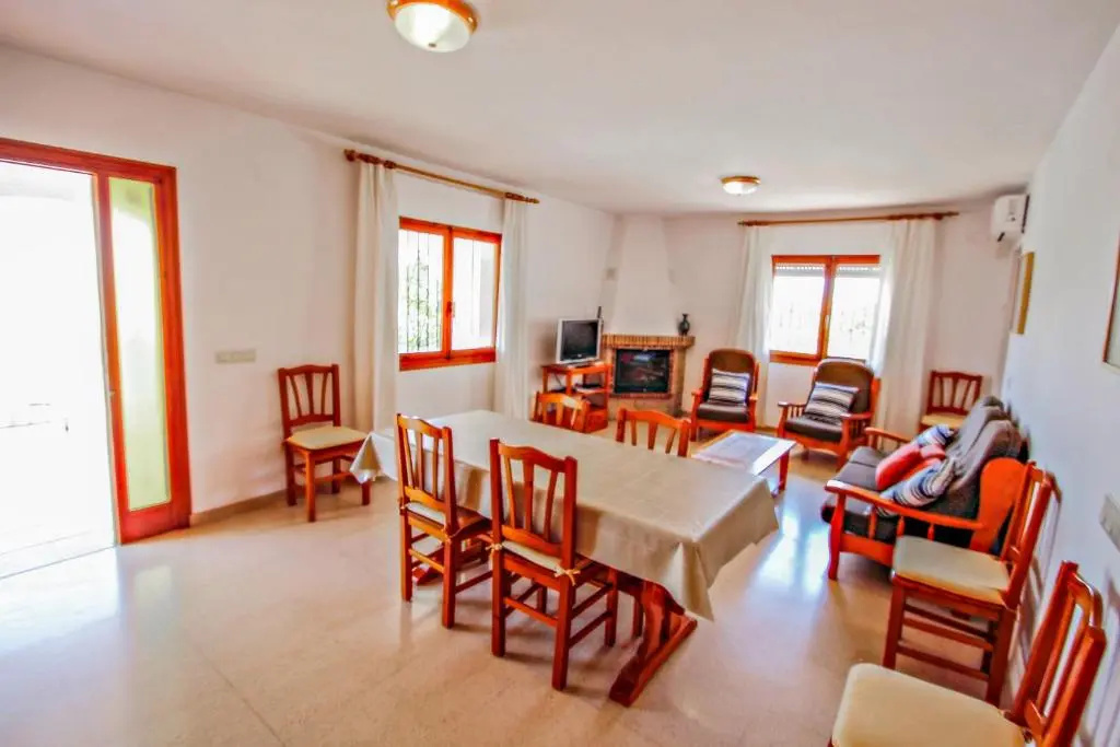 Laura-28A - traditionally furnished detached villa with peaceful surroundings in Calpe