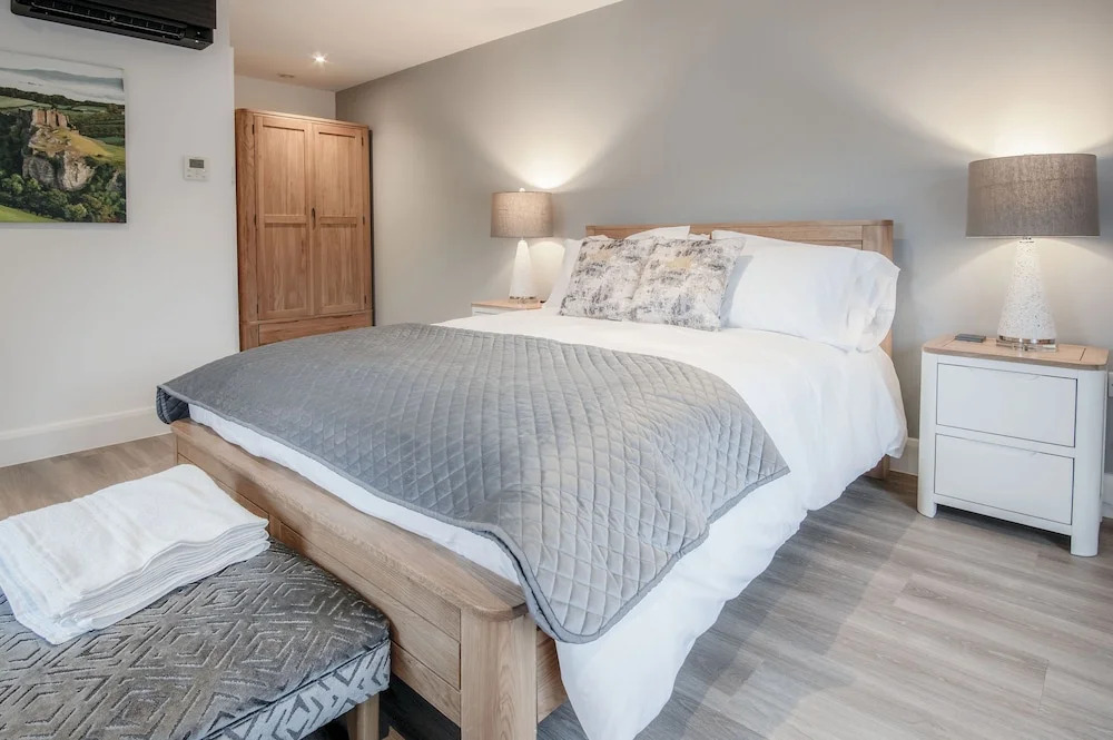The Sleeping Giant - Pen Y Cae Inn
