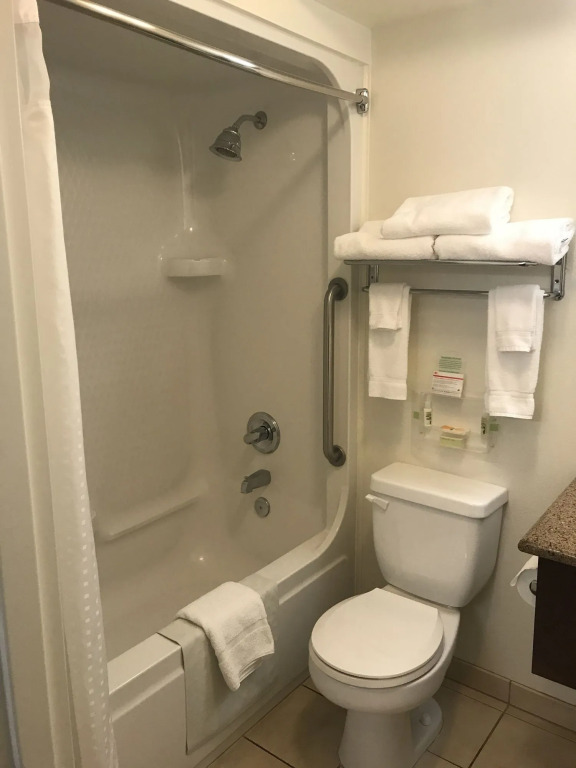 Holiday Inn Redding by IHG