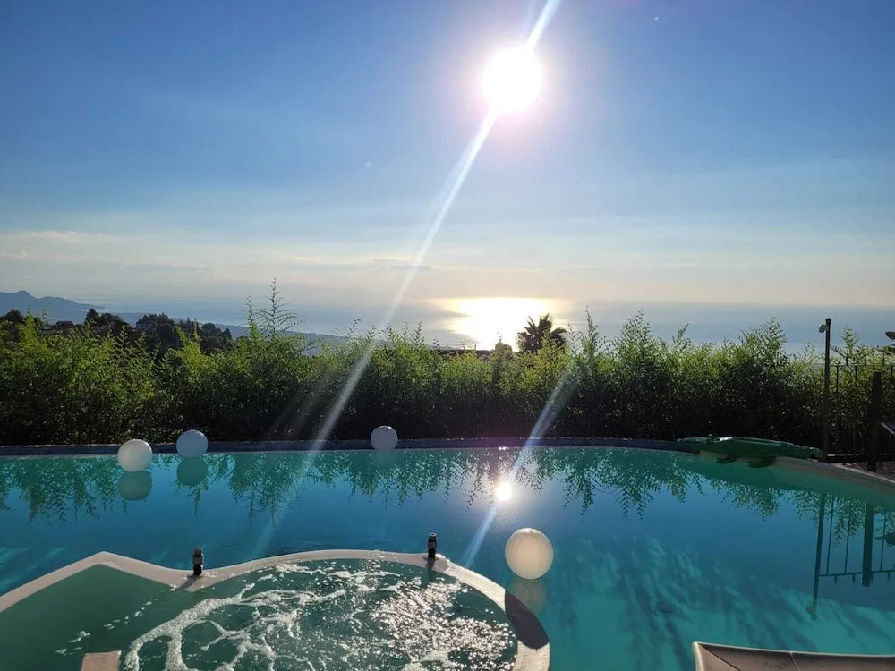 Etna Sunshine Rent Rooms