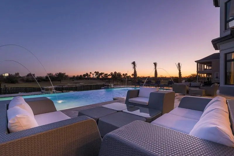 Villa W172 Luxury 12 Bedroom House Sleeps 30