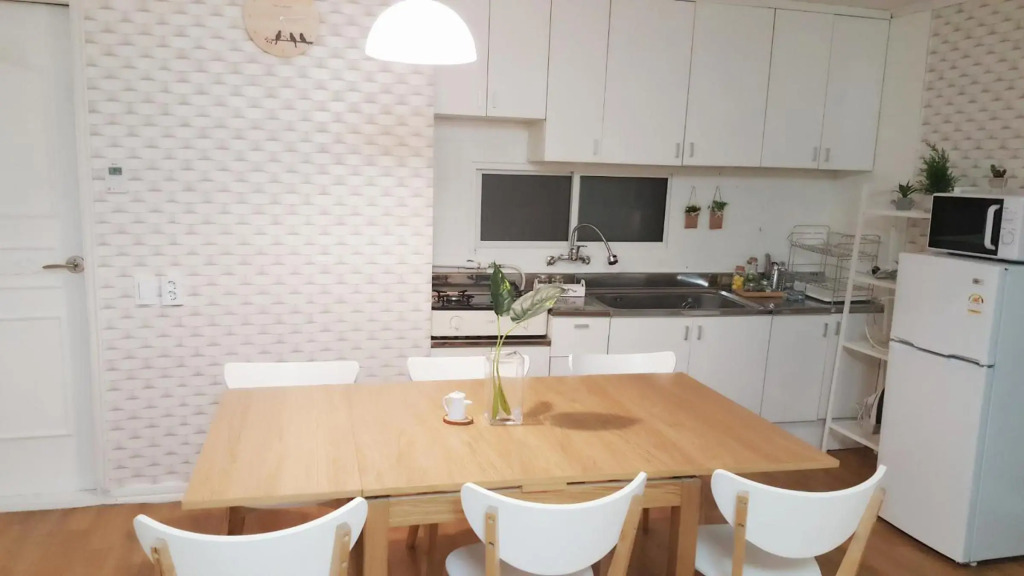 Hongdae Zoe Three Room House