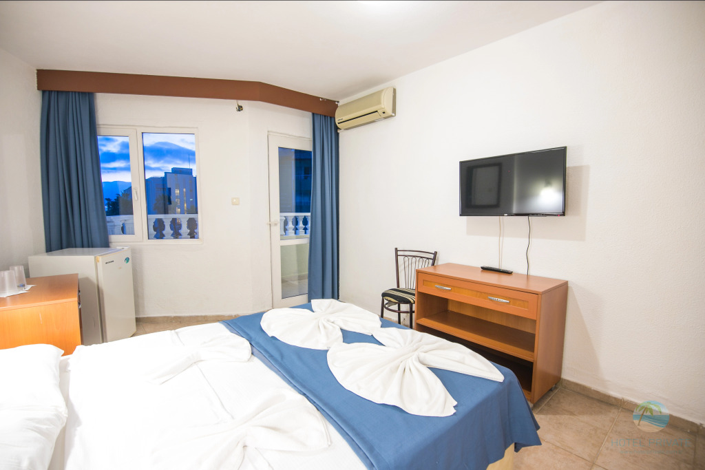 Private Hotel