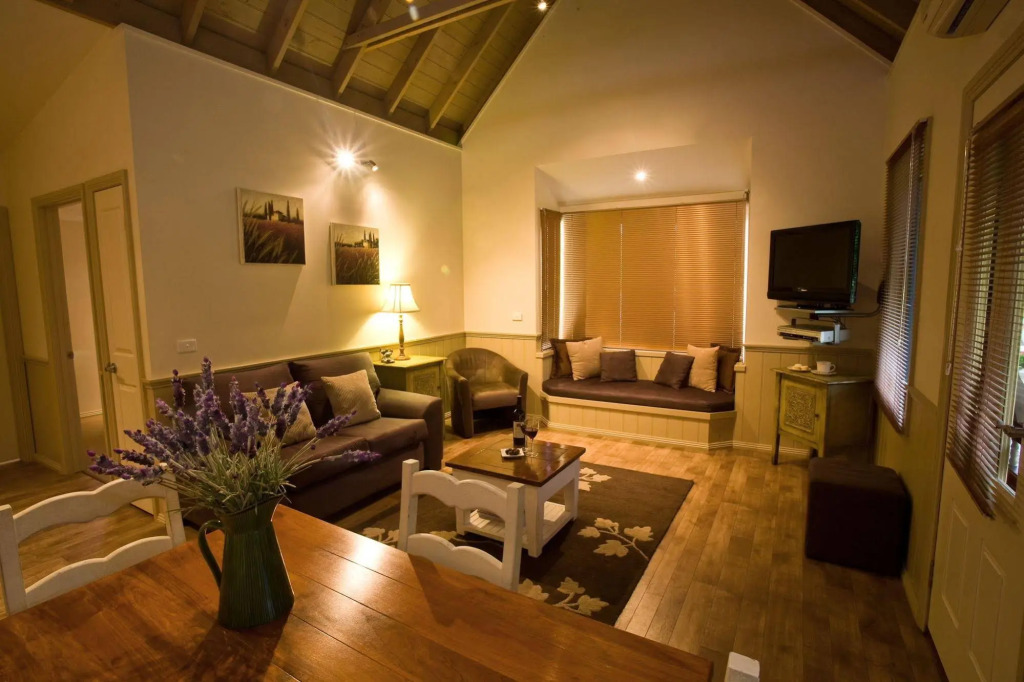 Autumn Abode Cottages