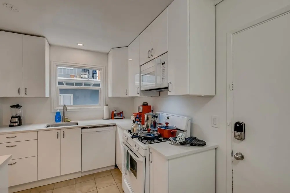 Walk To Beach 2BR Top Location - AA
