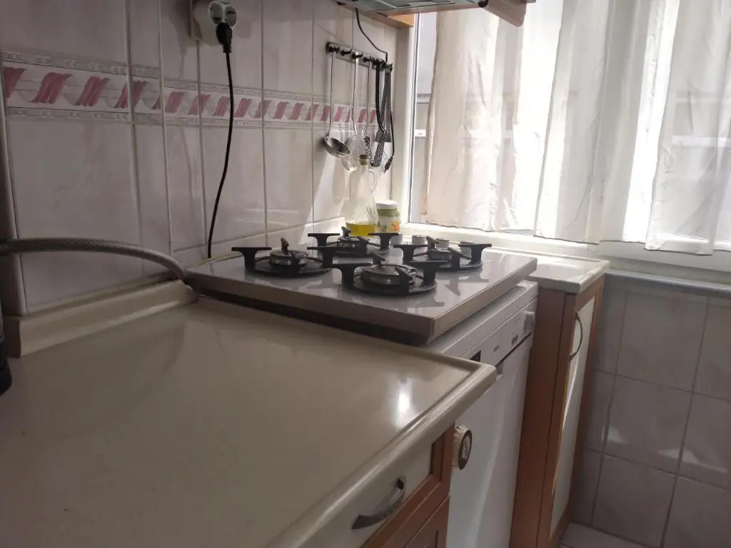 Feeling at home in İstanbul Center 5 Minutes walk to The Ataköy Metro Station & Metrobus