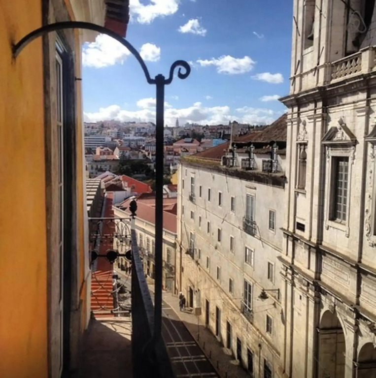 Locals Hostel & Suites