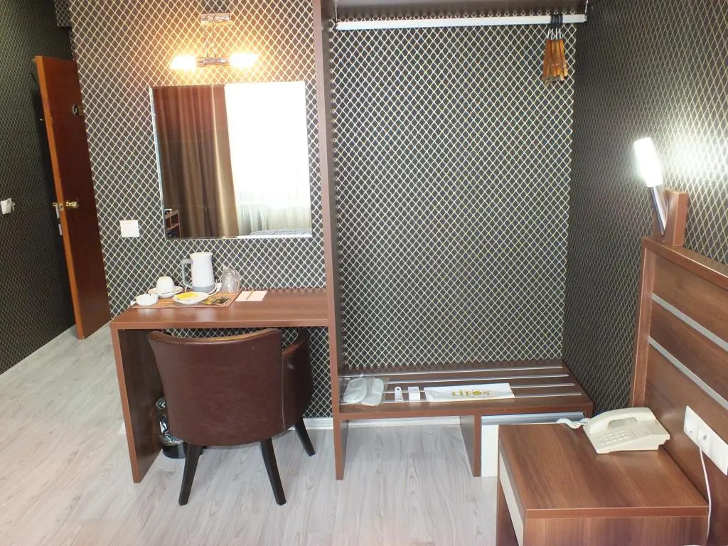Lifos Hotel