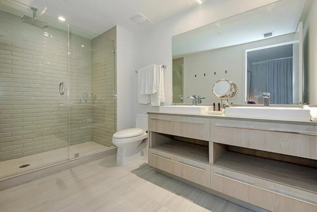 5 Stars Luxury 1BR -FRONT Intracoastal VIEW