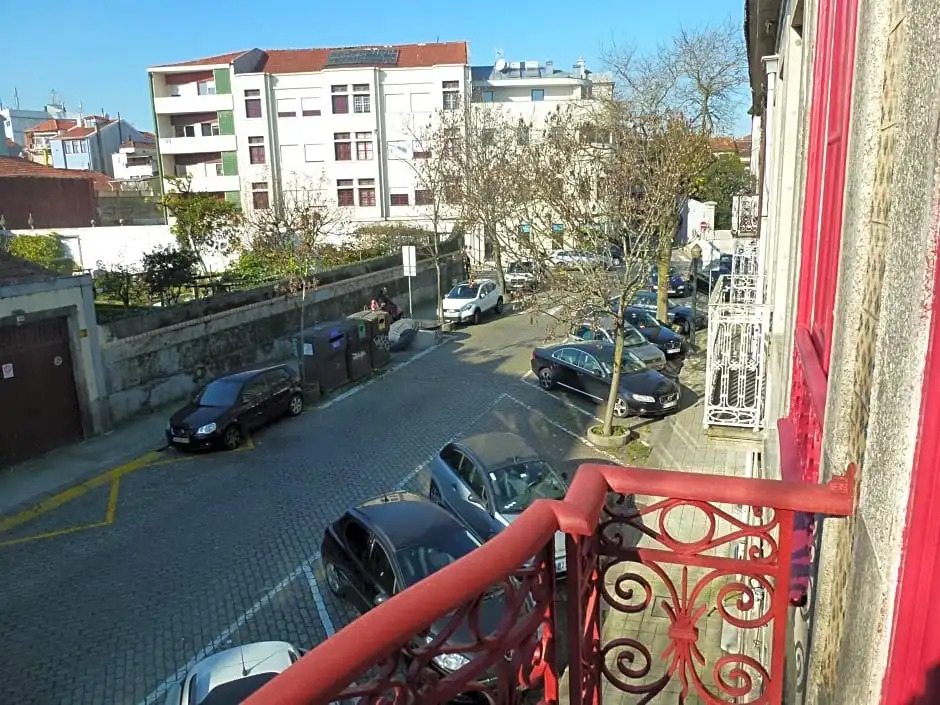 Canvas Atelier Hostel