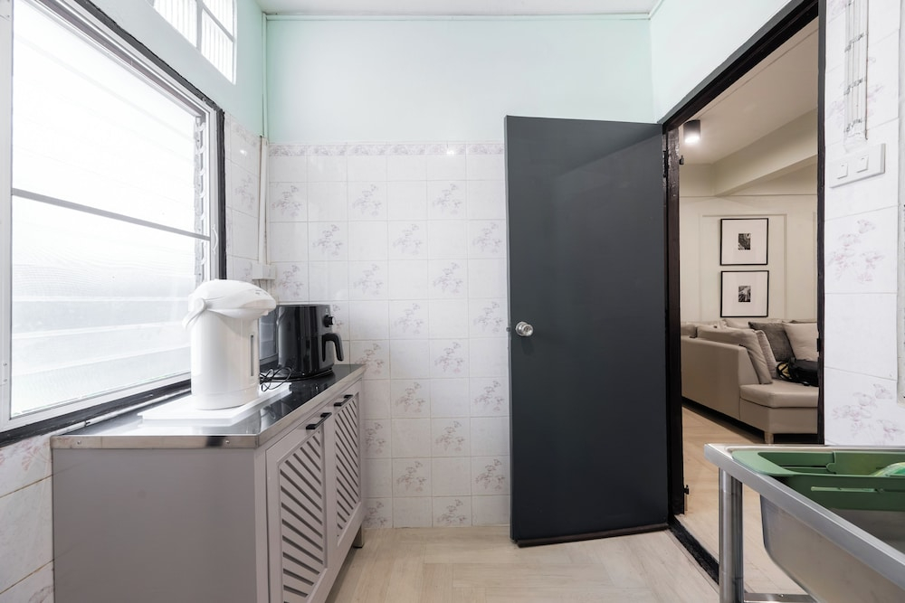 FunnD Mrt lat phrao 5Beds NetflixYouTube