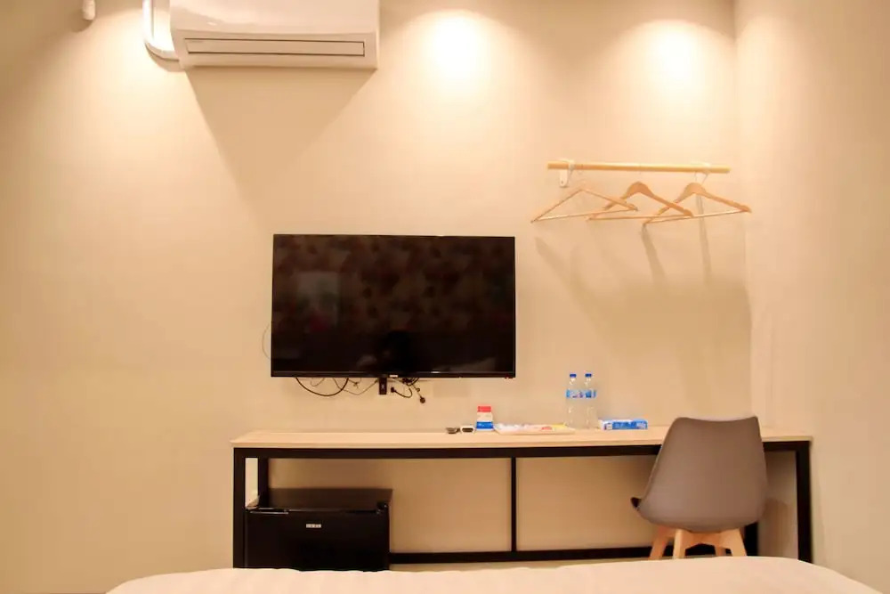 Passion Fruit Hotel