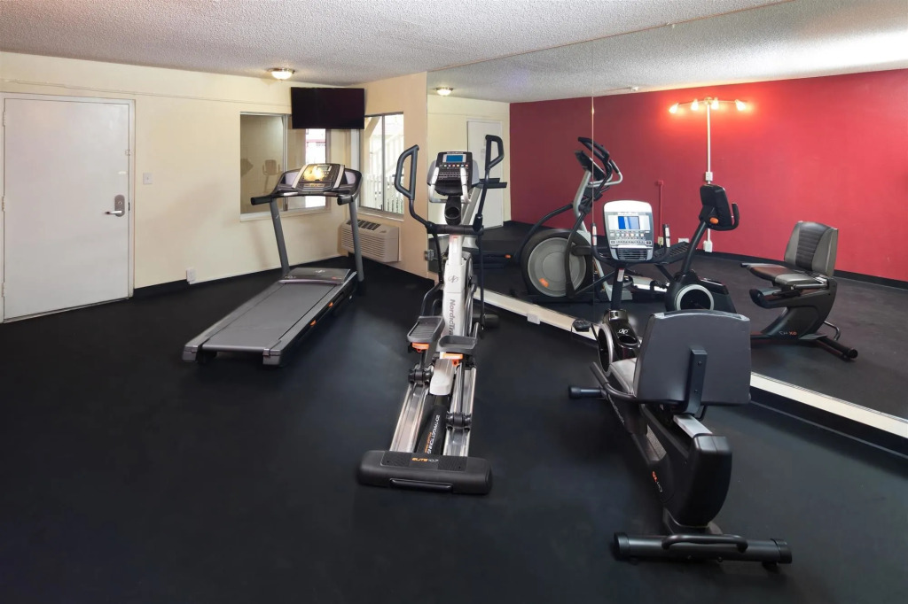 GuestPlace Inn & Suites