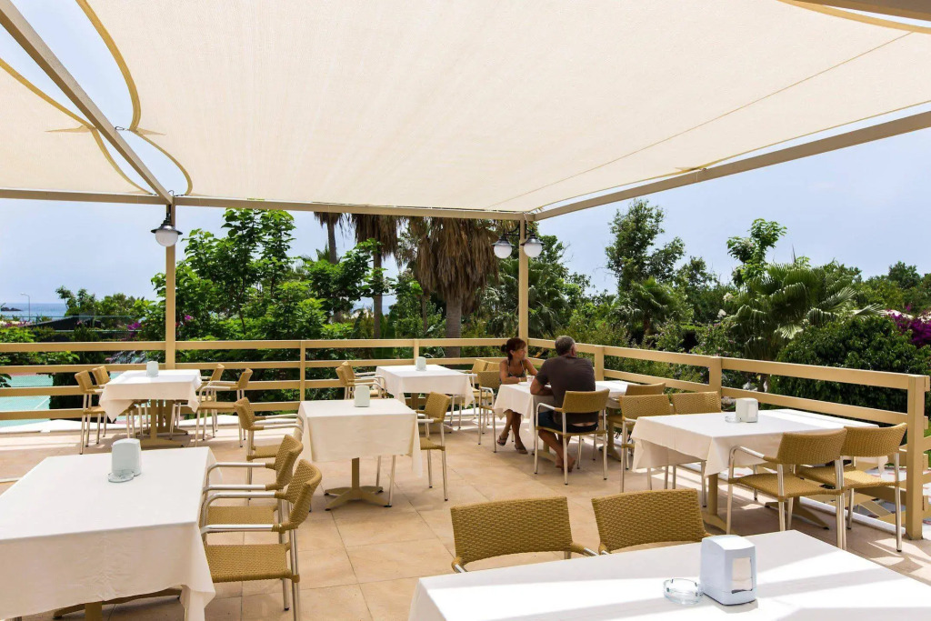 Lycus Beach Hotel
