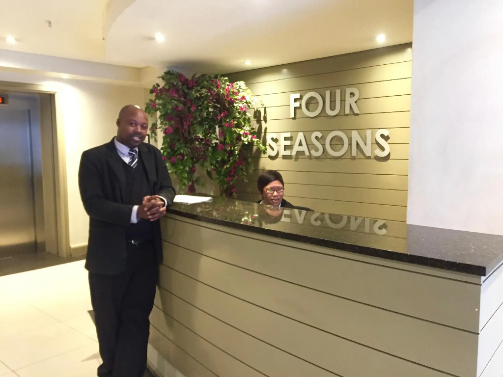 Urban Oasis At The Four Seasons