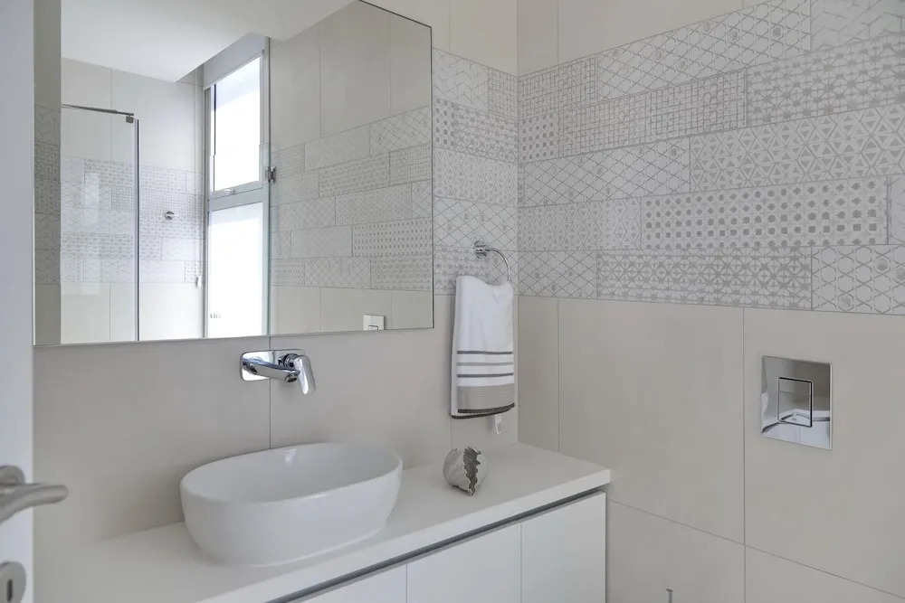 Seaview Luxury Villa Jacuzzi & Pool! 2 Min Beach