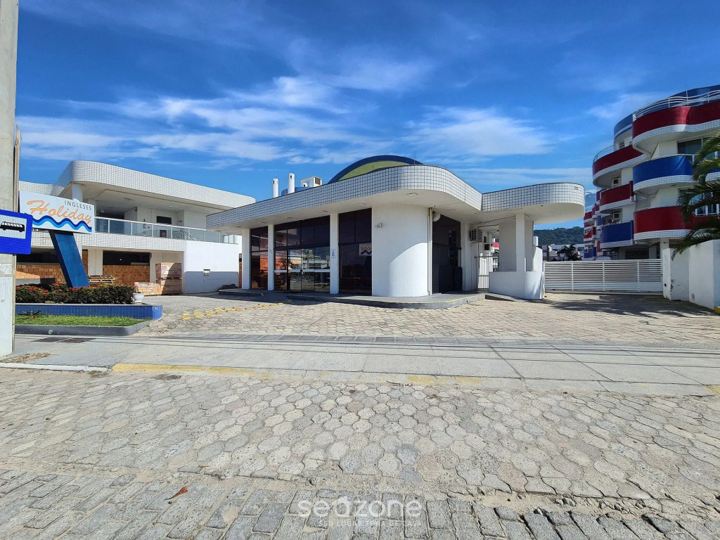 Apt c/ Varanda in Condominio Pe na Areia Iho127