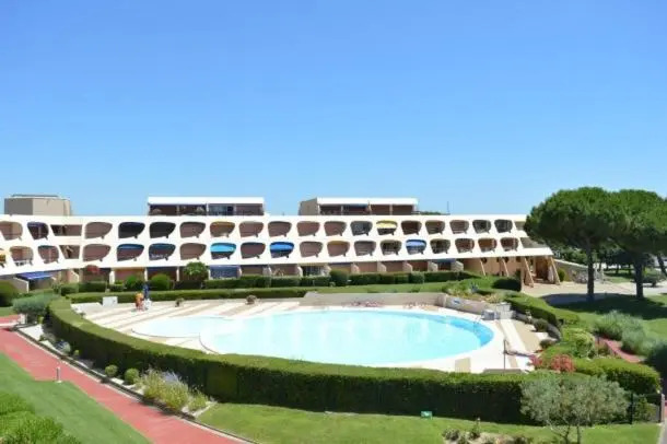 AS21549 - Studio lumineux vue mer avec piscine et parking commun