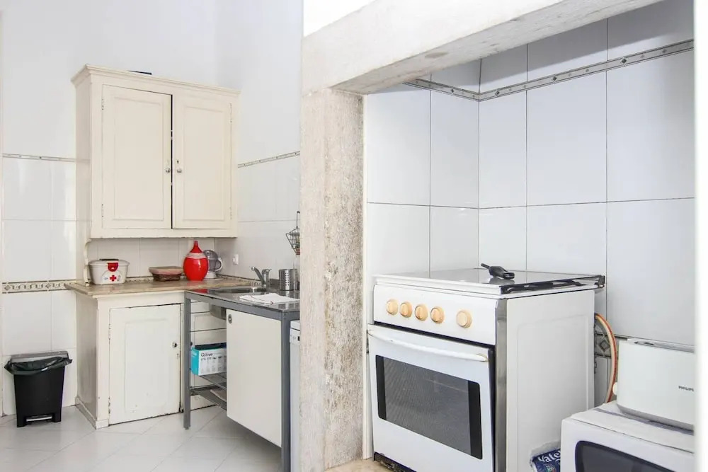 Spacious And Bright 4 Bedroom Apartment
