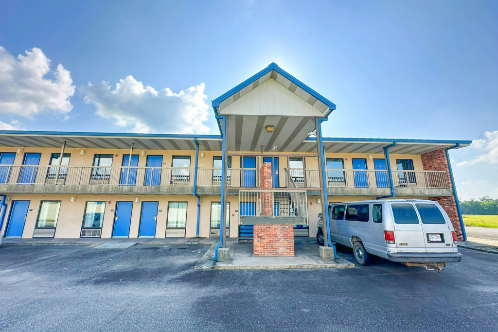 Hahira Inn By OYO near Valdosta