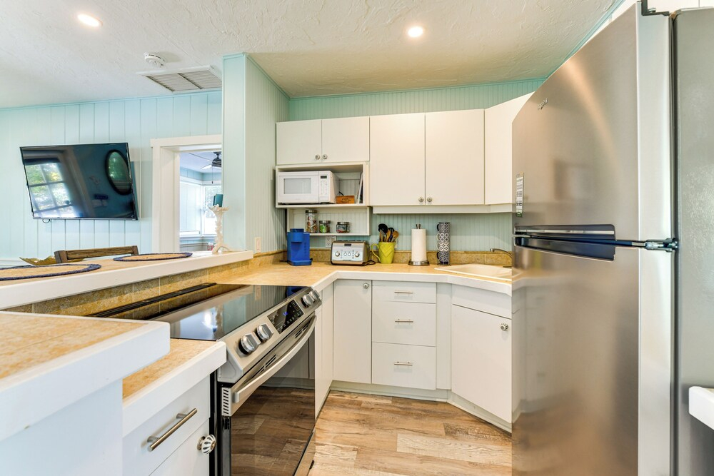 'vintage Mermaid Cottage' 4 Mi to Siesta Key Beach