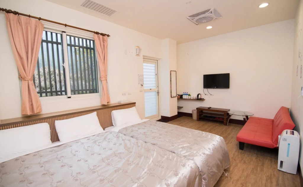 Nantou Xitou Riverside Homestay B&B