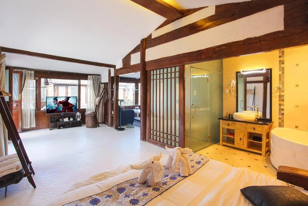 Lijiang Passing Through Hostel