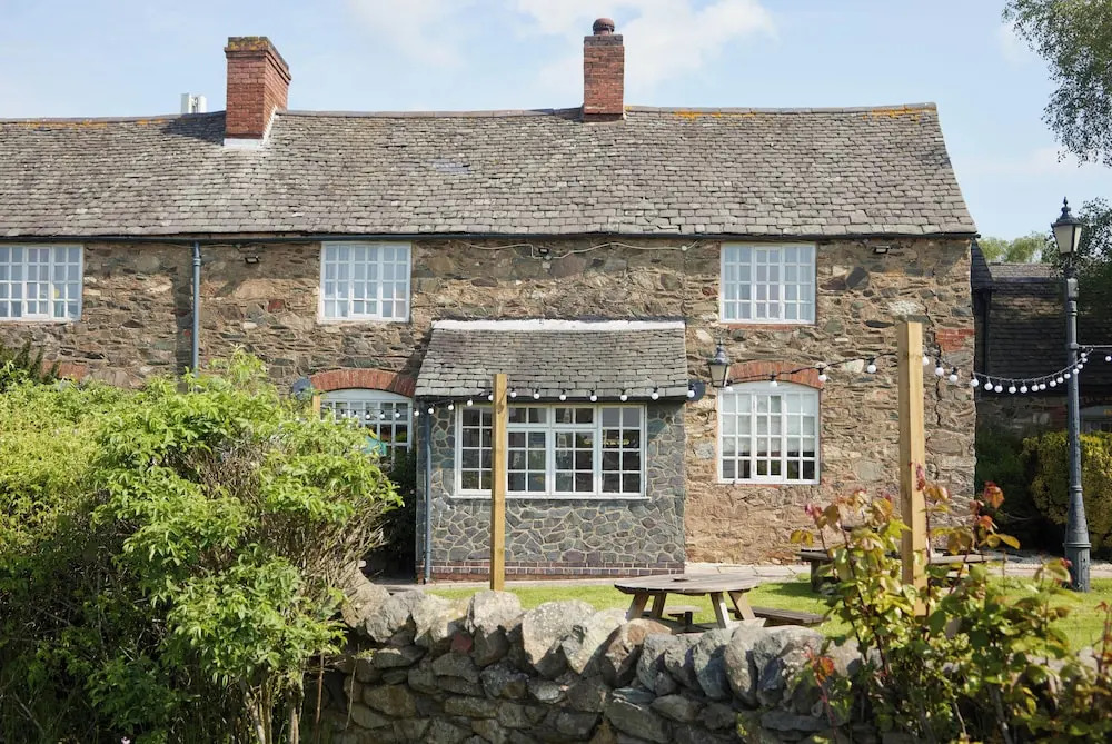 Fieldhead Hotel by Greene King Inns