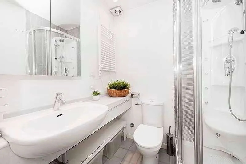 Apollo Apartment