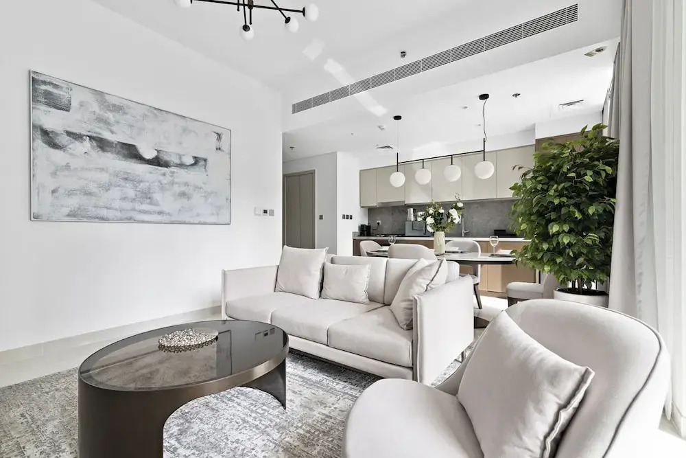StoneTree - Luxurious 1 BR with Private Beach Access