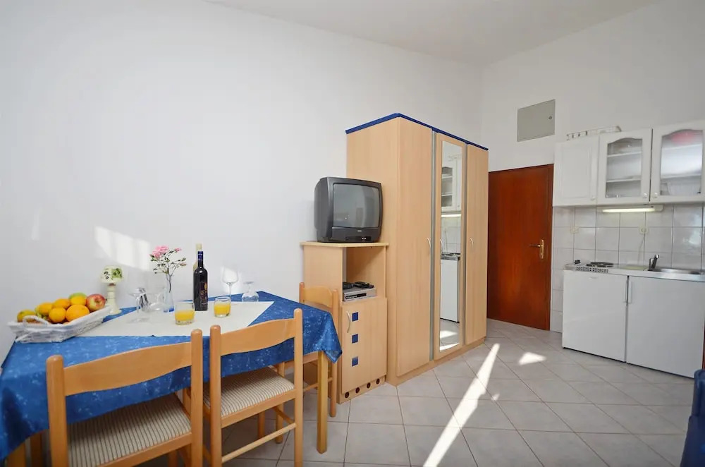 Apartments Mira