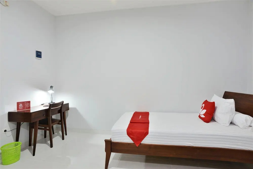 ZEN Rooms Bintaro Sector 3
