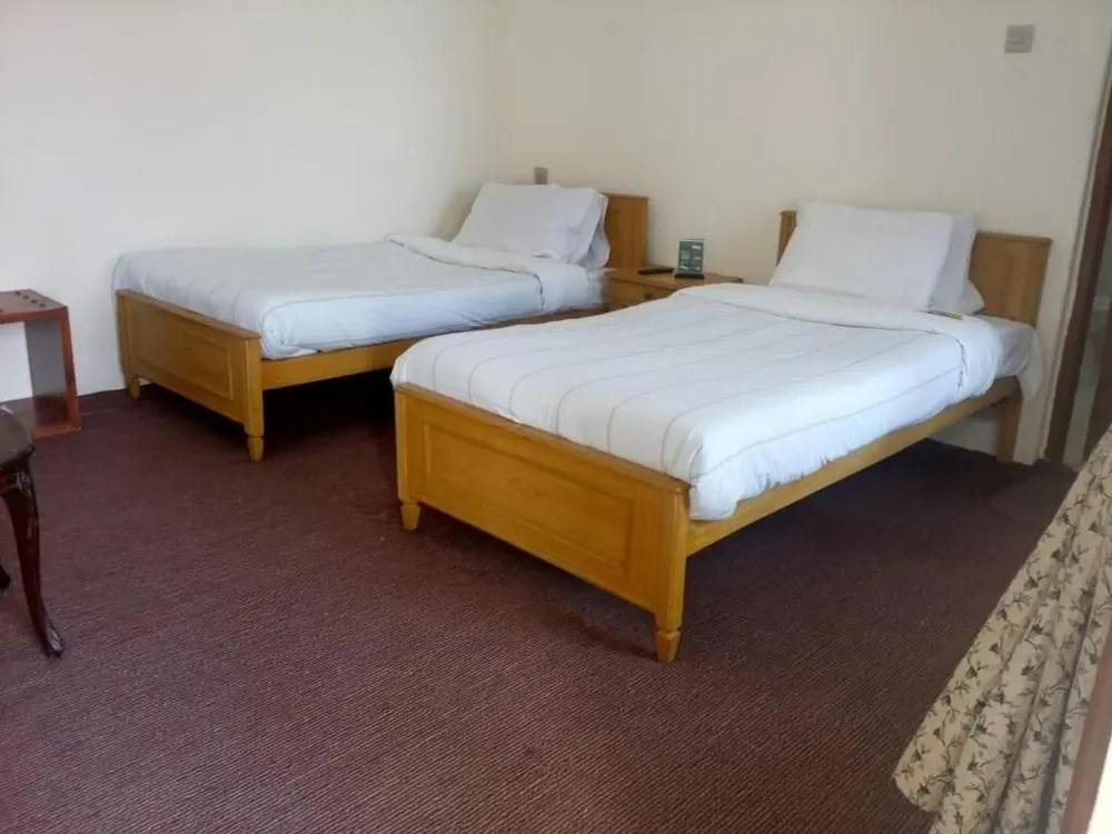 Lalazar Hotel