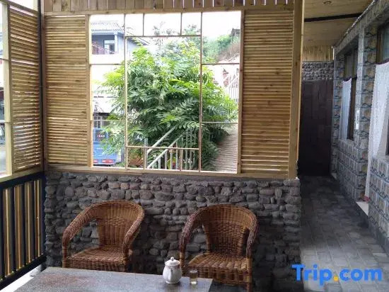 Qingfeng courtyard B & B (Beijing Shuizhen store)
