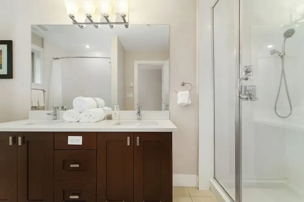 Opulent Oasis Exquisite 2Bedroom Retreat