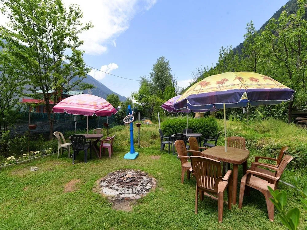 OYO 13849 Manali Meadows