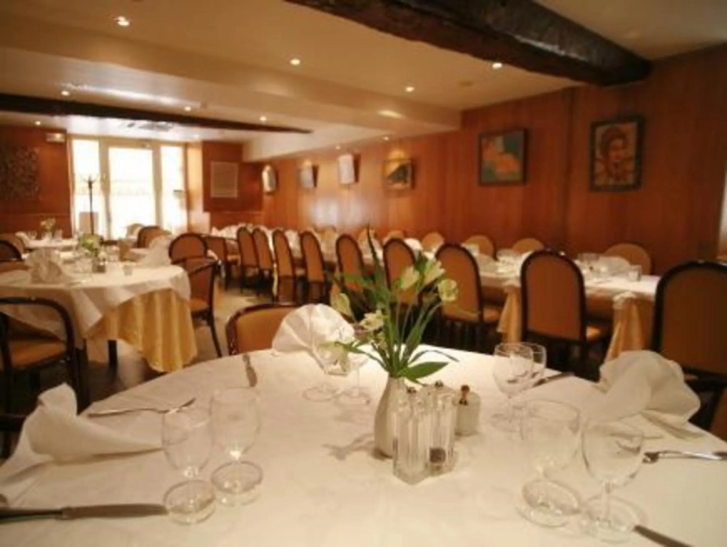 Logis - Hotel De La Mairie