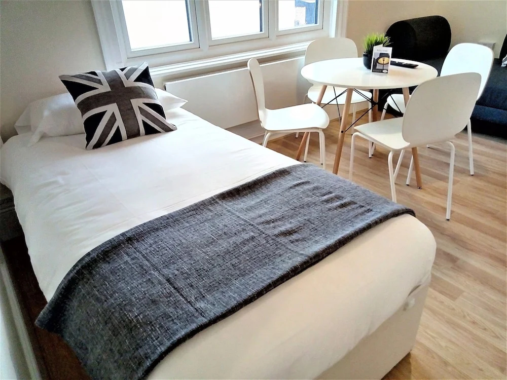 RIOSHOUSE George-Inn